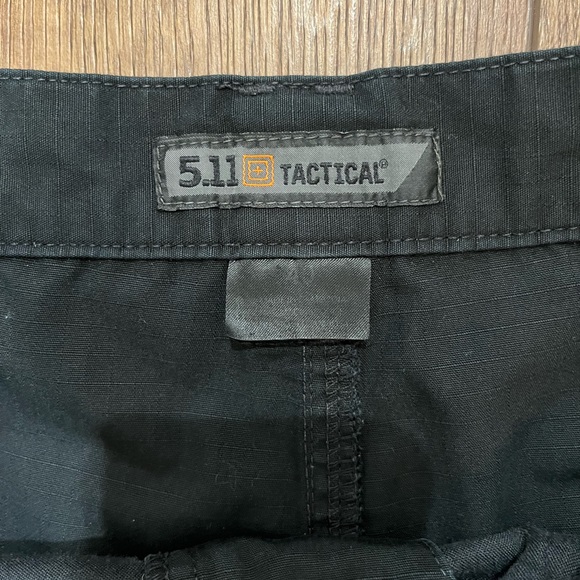 5.11 Tactical Mens Cargo Utility Shorts Size 40(Actual 38) Black Hiking Outdoor - Picture 2 of 14